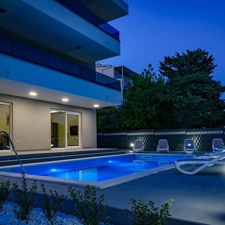 Seka Apartments With A Pool Kaštela 外观 照片