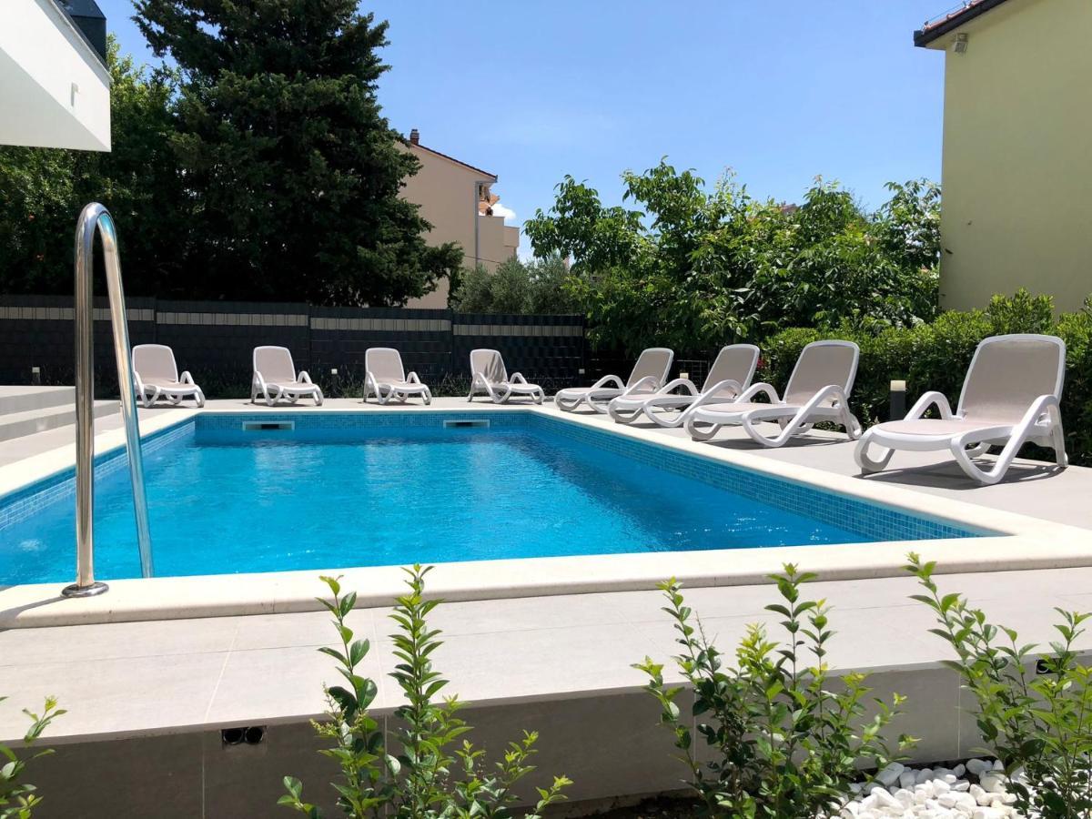 Seka Apartments With A Pool Kaštela 外观 照片