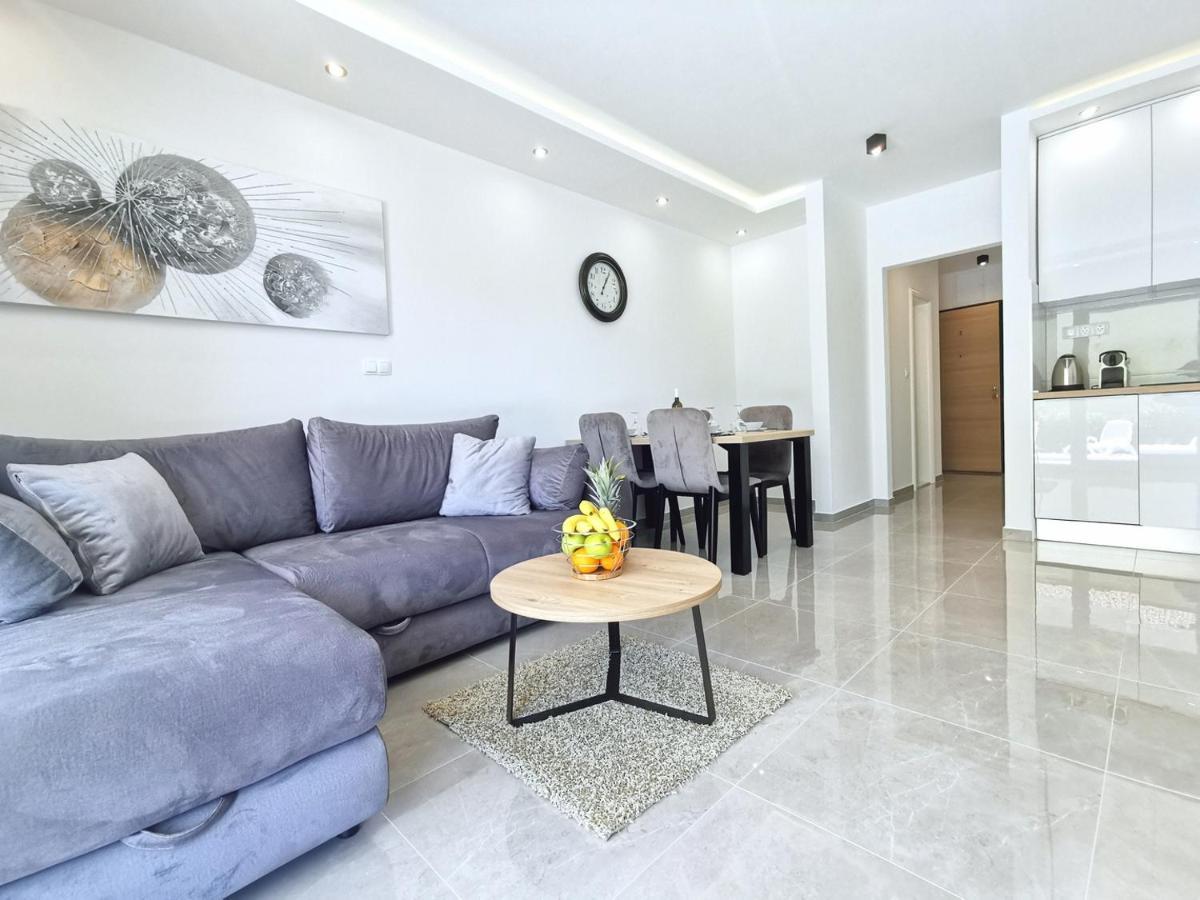 Seka Apartments With A Pool Kaštela 外观 照片