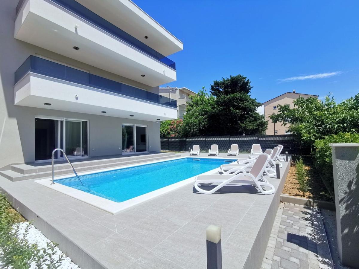 Seka Apartments With A Pool Kaštela 外观 照片