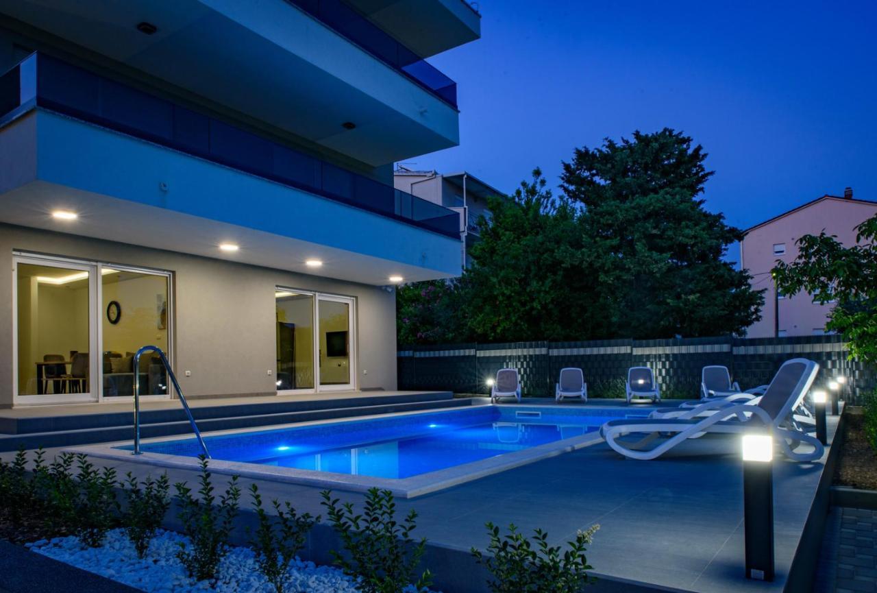Seka Apartments With A Pool Kaštela 外观 照片