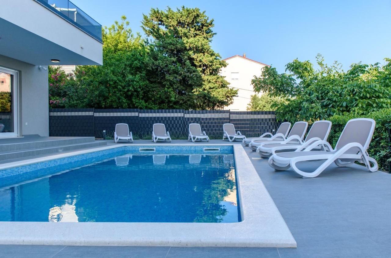 Seka Apartments With A Pool Kaštela 外观 照片