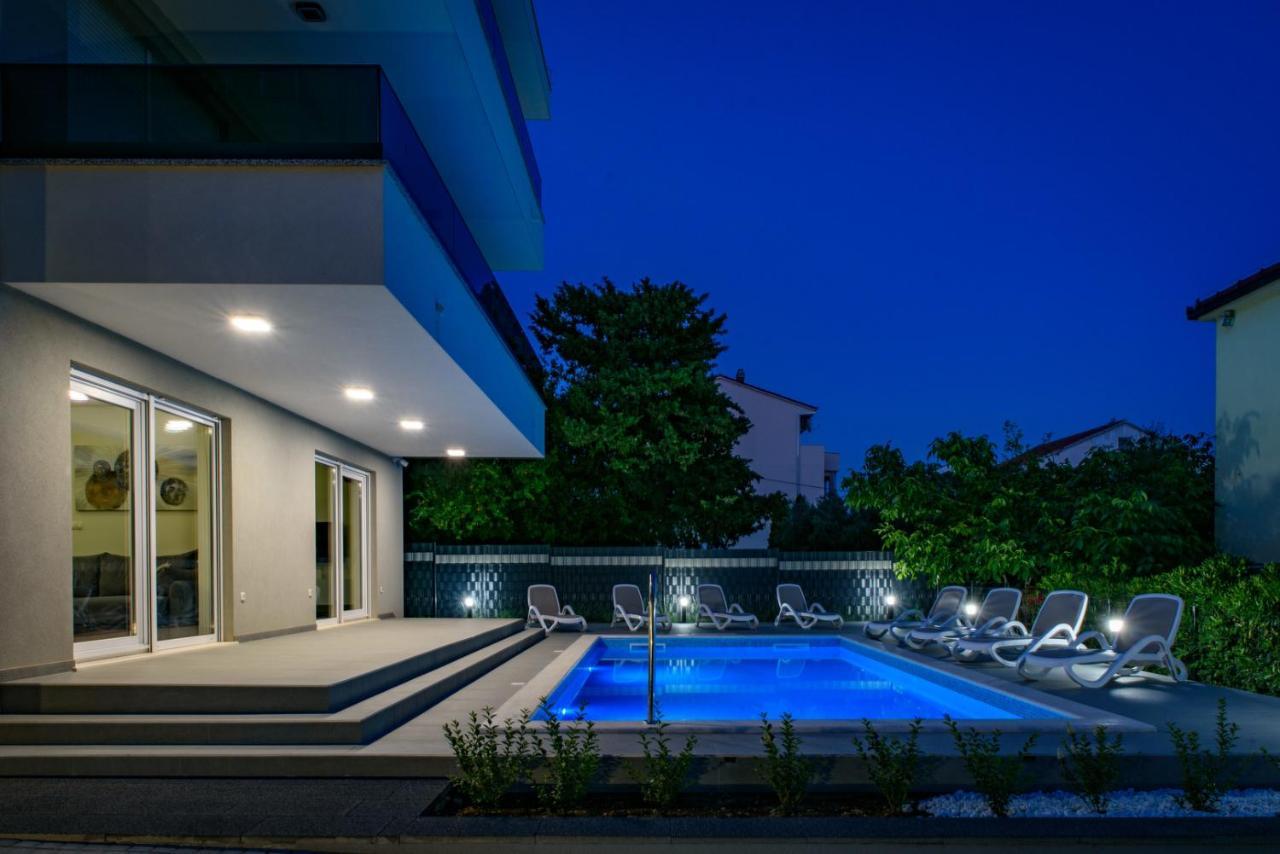Seka Apartments With A Pool Kaštela 外观 照片