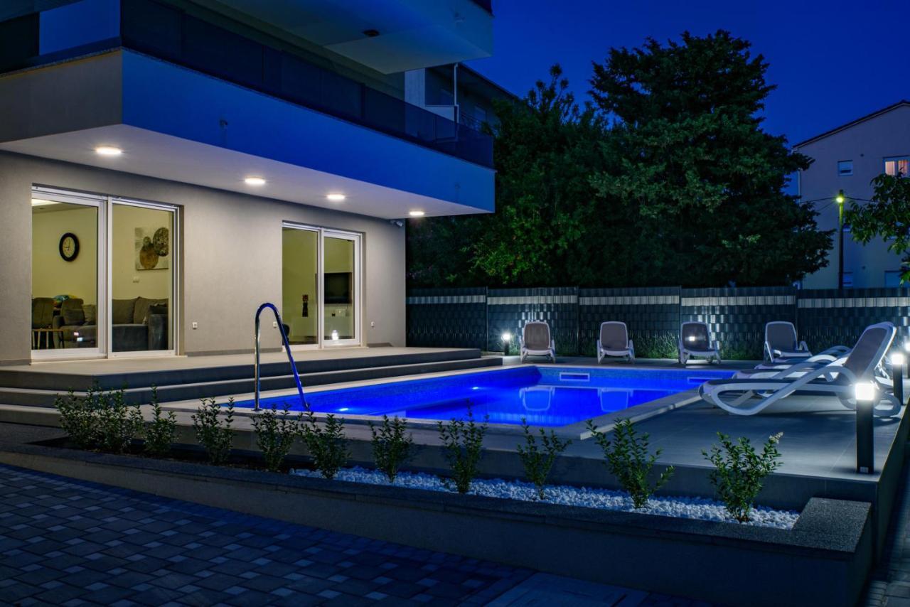 Seka Apartments With A Pool Kaštela 外观 照片