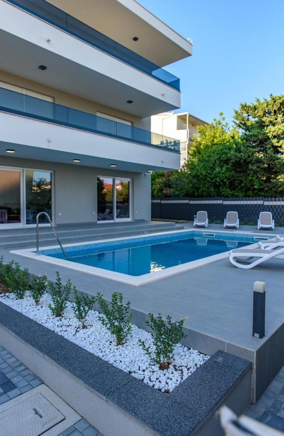Seka Apartments With A Pool Kaštela 外观 照片