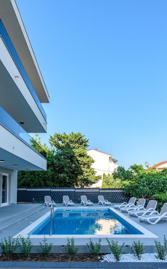Seka Apartments With A Pool Kaštela 外观 照片